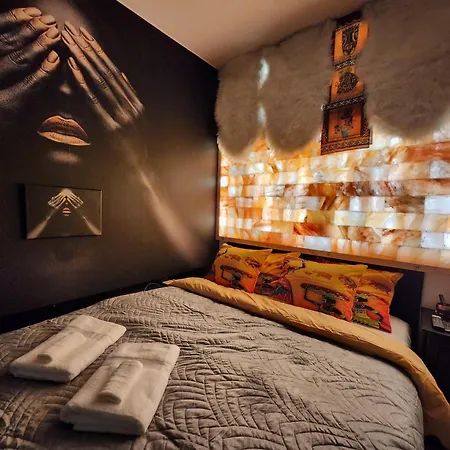 Gdansk Chmielna Prestige Home Spa Apartments With Luxury Jacuzzi And Sauna! Selected Apartments Also Feature A Massage Chair And Himalayan Salt Wall With Color Therapy Salt Forest Exterior photo