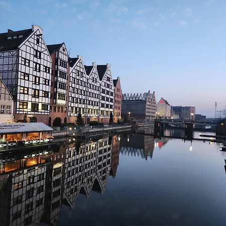 Gdansk Chmielna Prestige Home Spa Apartments With Luxury Jacuzzi And Sauna! Selected Apartments Also Feature A Massage Chair And Himalayan Salt Wall With Color Therapy Salt Forest Exterior photo