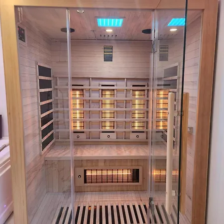 Gdansk Chmielna Prestige Home Spa Apartments With Luxury Jacuzzi And Sauna! Selected Apartments Also Feature A Massage Chair And Himalayan Salt Wall With Color Therapy Salt Forest Exterior photo