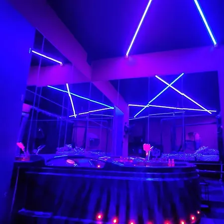 Gdansk Chmielna Prestige Home Spa Apartments With Luxury Jacuzzi And Sauna! Selected Apartments Also Feature A Massage Chair And Himalayan Salt Wall With Color Therapy Salt Forest Exterior photo