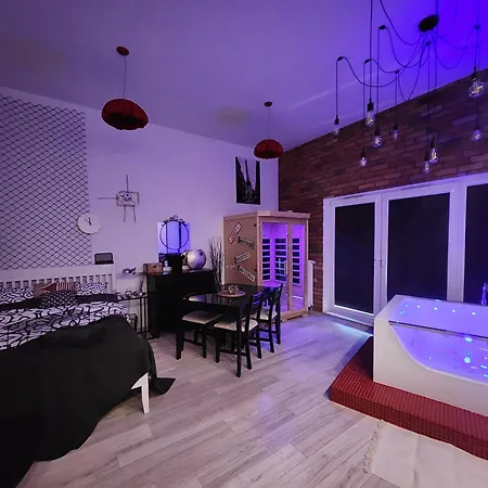 Gdansk Chmielna Prestige Home Spa Apartments With Luxury Jacuzzi And Sauna! Selected Apartments Also Feature A Massage Chair And Himalayan Salt Wall With Color Therapy Salt Forest Exterior photo