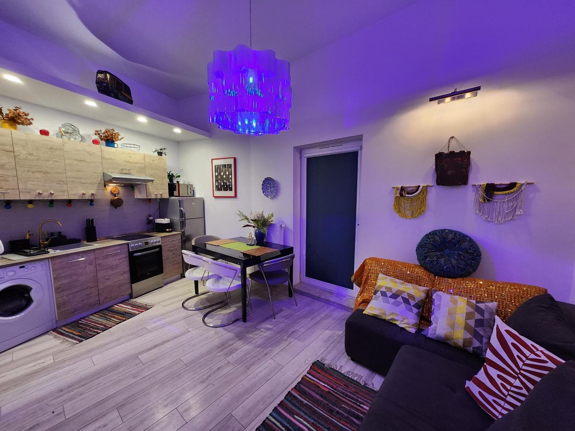 Chmielna Prestige With Luxury Jacuzzi And Sauna! Selected Also Feature A Massage Chair And Himalayan Salt With Color Therapy Salt Forest Apartment Danzig